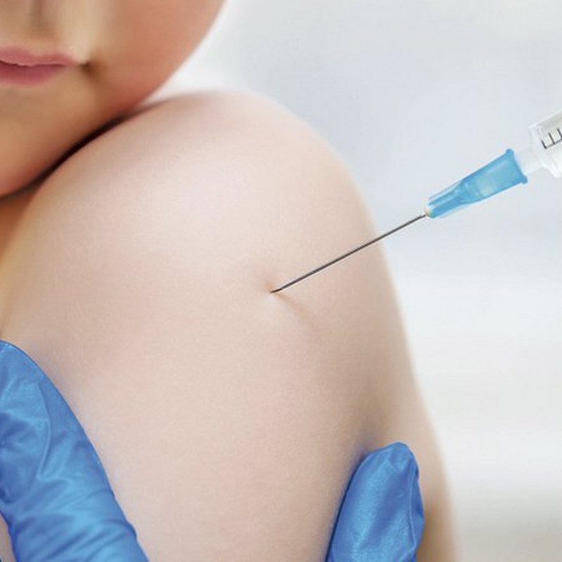 Tiêm vaccine ngừa bệnh