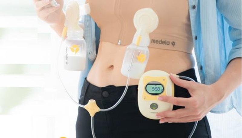 Dụng cụ hút sữa bằng điện đến từ thương hiệu Medela