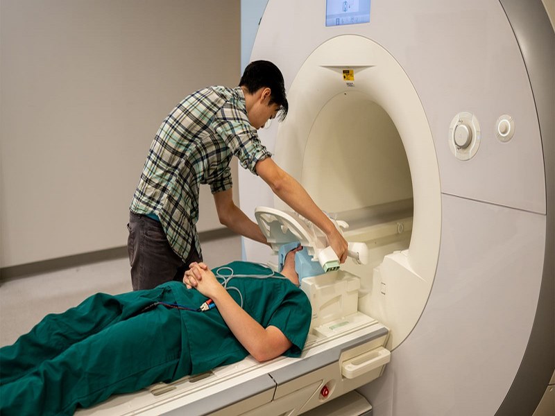 MRI não cho thấy rõ hình ảnh khối u trên não