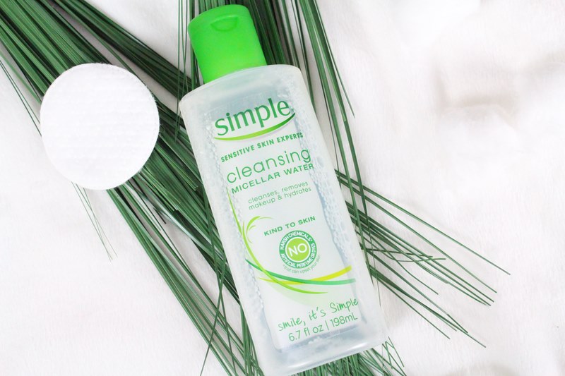 Nước tẩy trang Simple không chứa cồn được các chuyên gia da liễu trên thế giới tin dùng