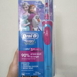 Bàn chải đánh răng điện Oral-B Stages Power cho bé gái