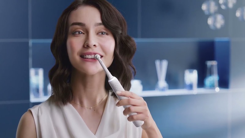Bàn chải đánh răng điện là một thiết bị chăm sóc răng miệng hiện đại