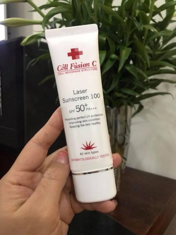 Kem chống nắng Cell Fusion C Laser Sunscreen 100 SPF50+/PA+++