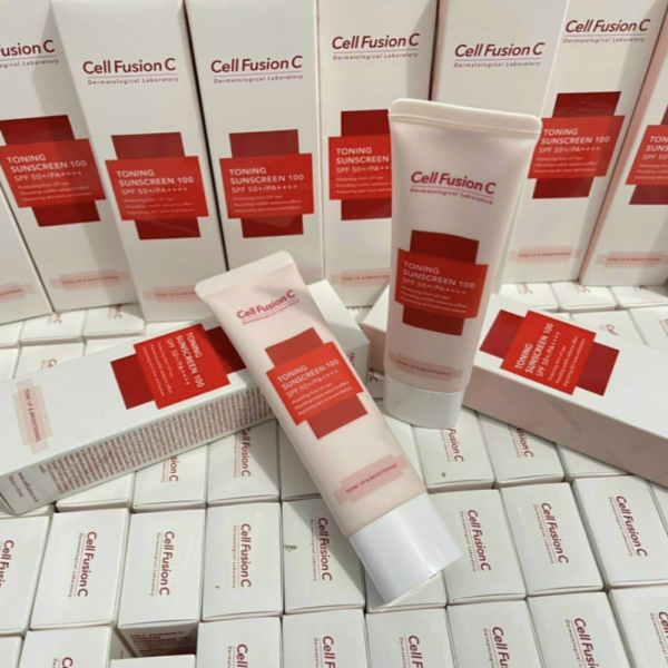 Kem chống nắng Cell Fusion C Toning Sunscreen 100 SPF 50+/PA++++