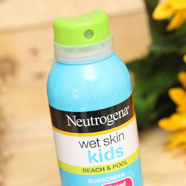 Kem chống nắng cho bé Neutrogena Wet Skin Kids dạng xịt