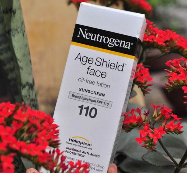 Kem chống nắng Neutrogena Age Shield Face SPF110 88ml