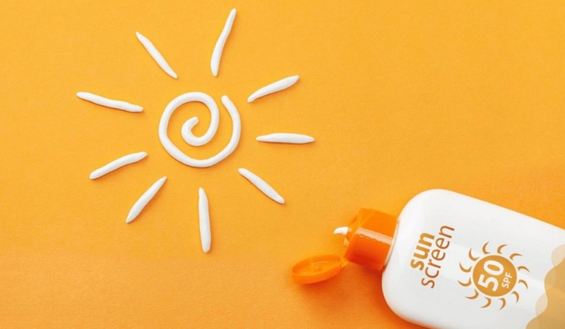 Kem chống nắng SPF 50 có thể bảo vệ da trong bao lâu?