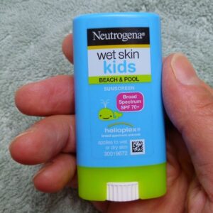 Kem chống nắng trẻ em Neutrogena Wet Skin Kids (dạng lăn)