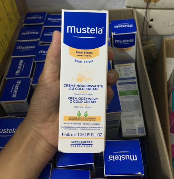 Kem chống nẻ Mustela cho bé (40ml)