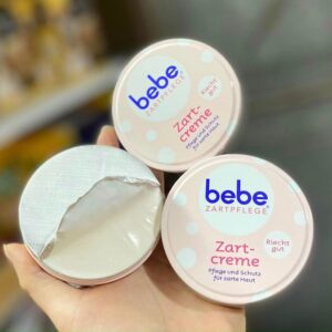 Kem nẻ dưỡng ẩm da cho bé BeBe Zartpflege của Đức