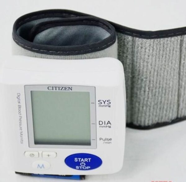 Máy Đo Huyết Áp Điện Tử Cổ Tay Citizen CH-617