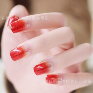 Nail đẹp màu đỏ kiểu Ombre nổi bật, phong cách