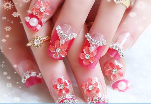 Nail đẹp trong suốt đính hoa màu đỏ nổi bật