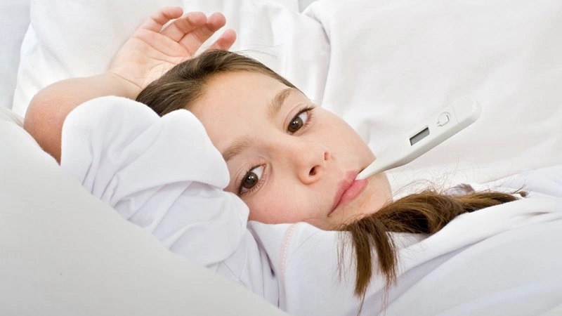Tránh tiếp xúc với người bệnh là biện pháp ngừa bệnh hiệu quả