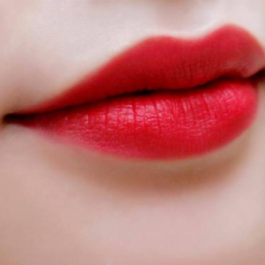 Son Mac Ruby Woo -  sắc đỏ cực chuẩn, lâu phai