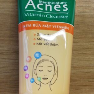 Sữa rửa mặt Acnes Vitamin Cleanser sáng da, mờ thâm