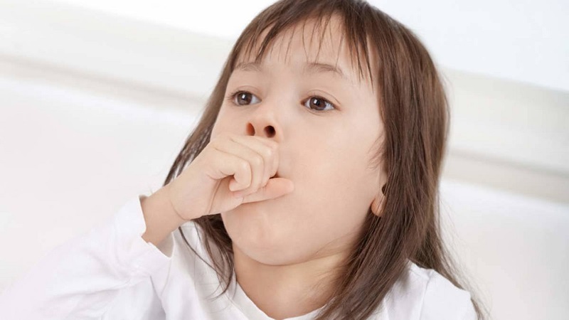 Cách xử lý khi bé bị viêm phế quản hay nôn trớ