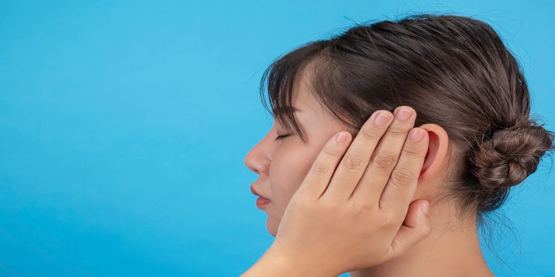 Viêm màng nhĩ bọng nước, còn được gọi là myringitis bullosa