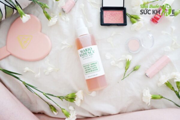 Xịt khoáng dưỡng ẩm Mario Badescu Skin Care