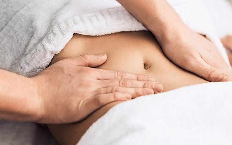 Massage bụng giúp kích thích tuần hoàn máu