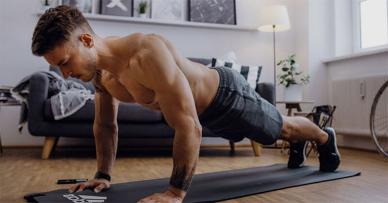 Push-up là bài tập tuyệt vời để tăng cường cơ ngực