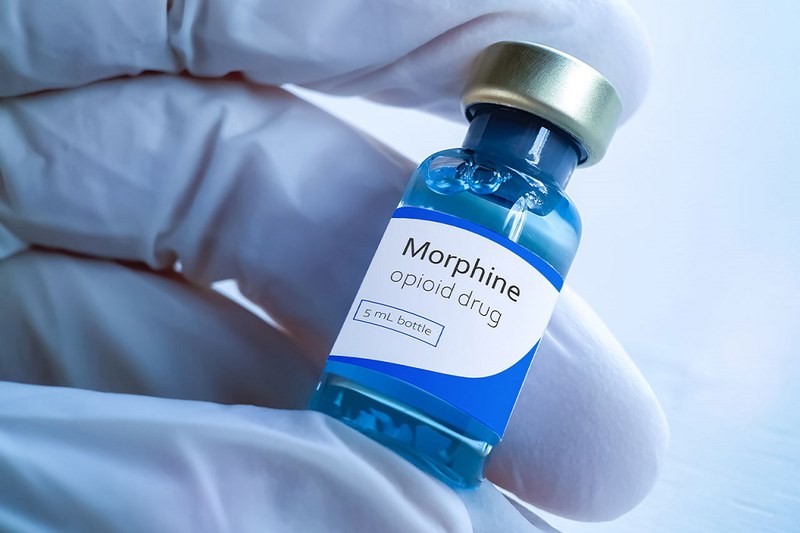 Morphine là một trong các loại thuốc giảm đau cực mạnh thường được bác sĩ kê đơn