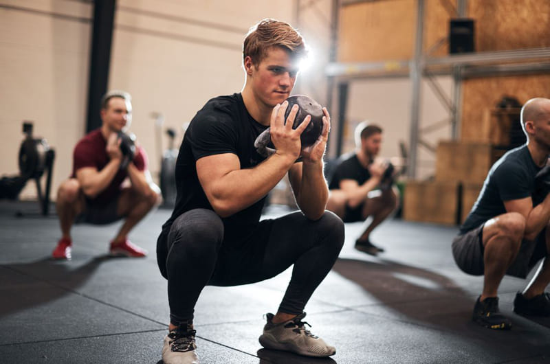 Goblet Squat là một biến thể của bài tập squat truyền thống