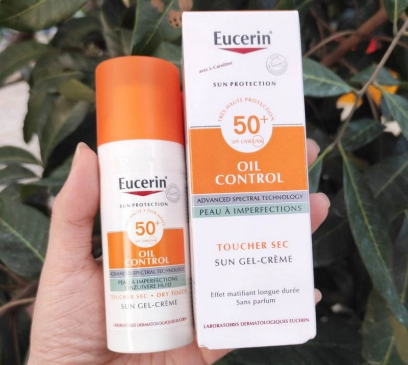 Kem chống nắng Eucerin Sun Dry Touch Oil Control SPF 50+