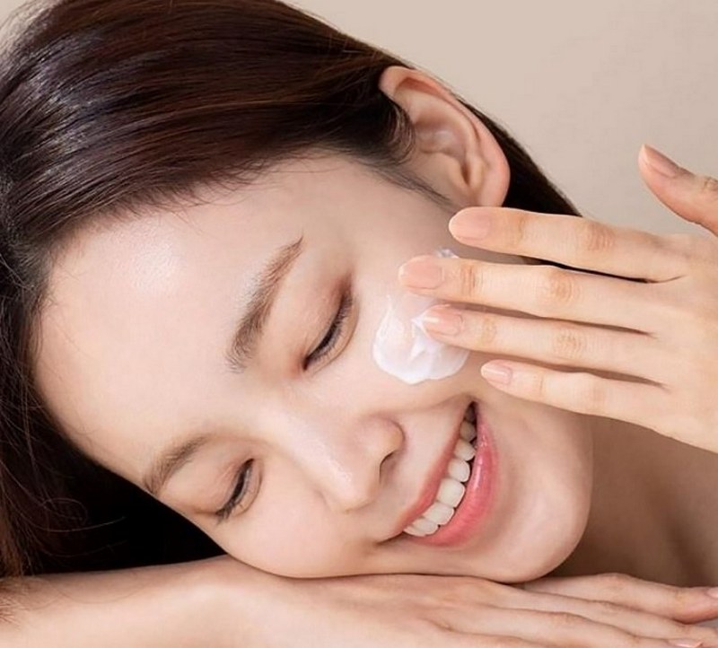 So sánh kem chống nắng Vichy và Eucerin loại nào tốt?