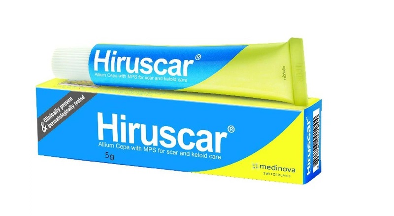 Hiruscar vàng là một trong những loại kem trị sẹo được nhiều người biết đến