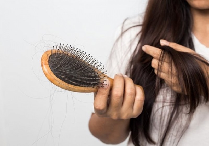 Rụng tóc là một tác dụng phụ phổ biến của nhiều phương pháp điều trị ung thư