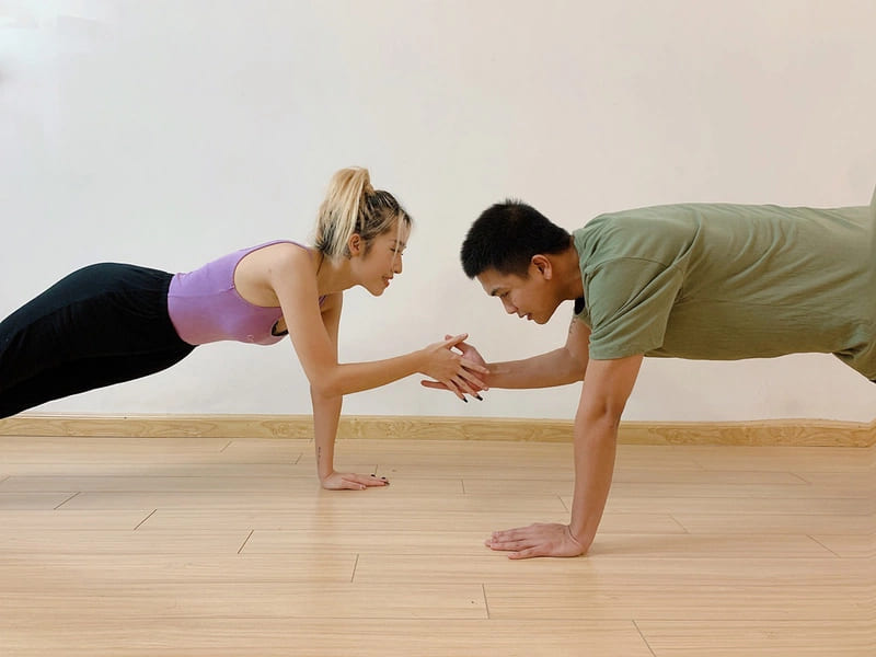 Yoga đôi, hay còn gọi là Partner Yoga